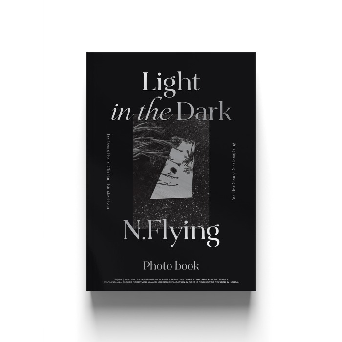 [특전] N.Flying 1st Photo Book [Light in the Dark]